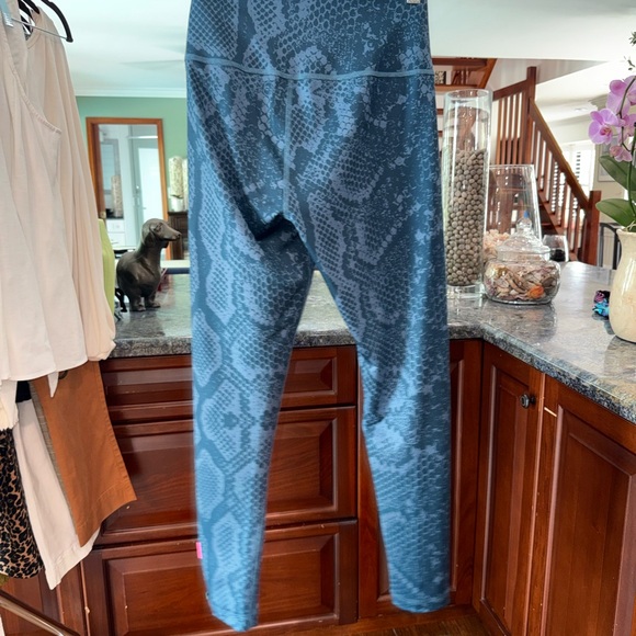 Zumba Fitness Athletic Shorts with Blue Snake Pattern and Pink Laces S - Picture 4 of 9